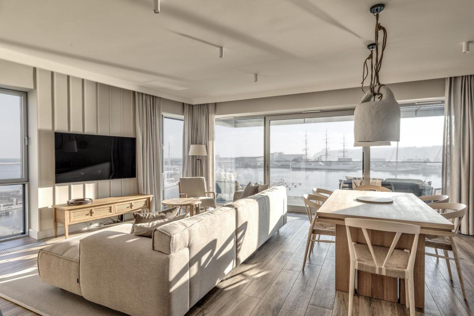 Yacht Park Marina By Amberblue Apartment Gdynia Ngoại thất bức ảnh